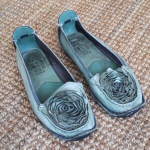 L'artiste leather flats